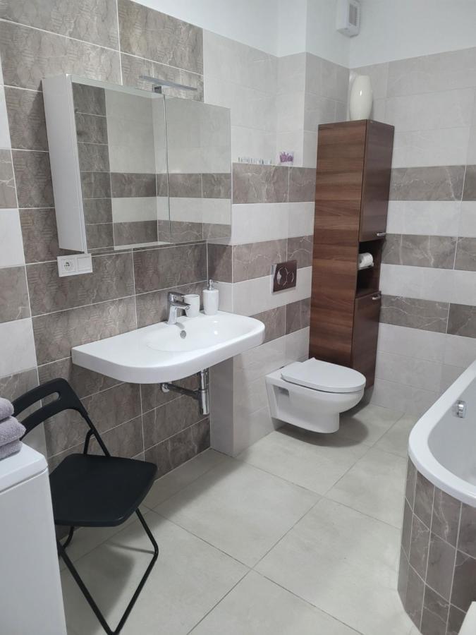 Apartman Dantia - Dubnica Nad Vahom, Priamo V Centre Apartment Bagian luar foto