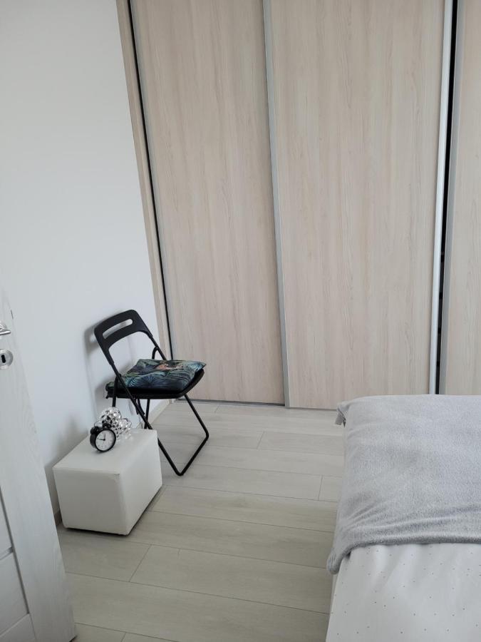 Apartman Dantia - Dubnica Nad Vahom, Priamo V Centre Apartment Bagian luar foto