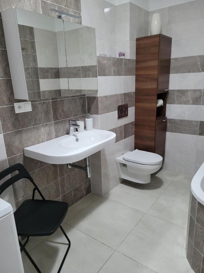 Apartman Dantia - Dubnica Nad Vahom, Priamo V Centre Apartment Bagian luar foto