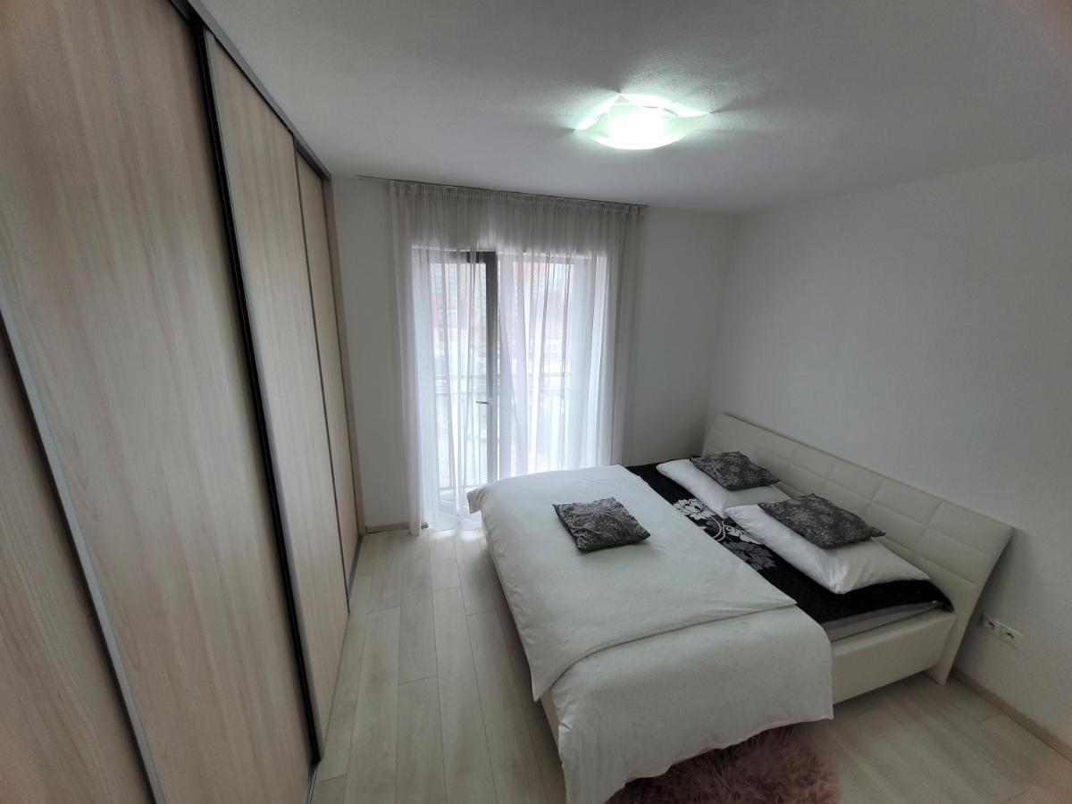 Apartman Dantia - Dubnica Nad Vahom, Priamo V Centre Apartment Bagian luar foto